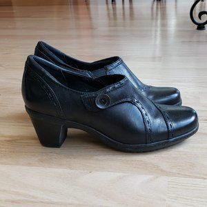Earth Origins Marla 2 Black Leather Shoes Size  8M- Very Comfortable. 2" Heel